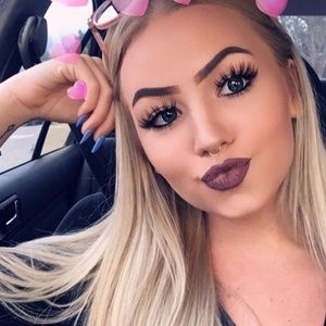 Meet your Posher, Mackenzie